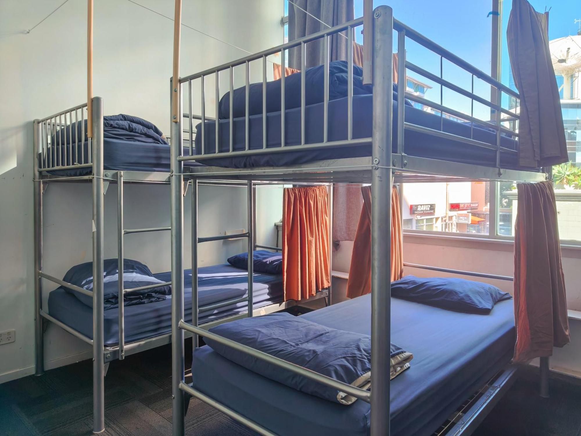 Metro Adventurer Backpackers Hostel Auckland Ngoại thất bức ảnh